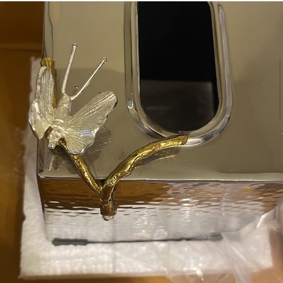 Delightful Butterfly Ginkgo Tissue Box Cover metal textures in solid bro… - Picture 5 of 12